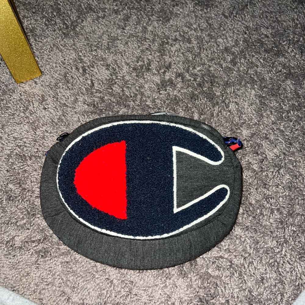 Champion Fanny pack w/adjustable strap